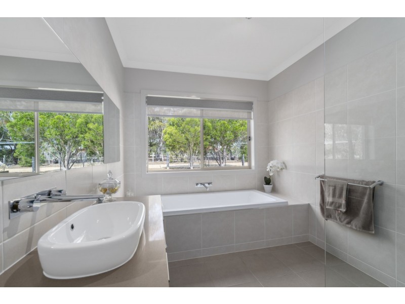 79 Newnham Road, Longford VIC 3851