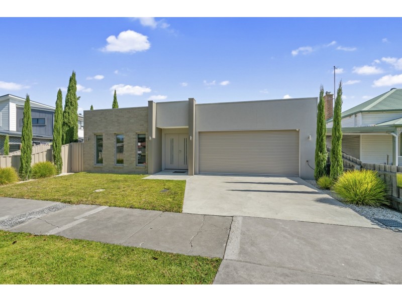 32 Raglan Street, Sale VIC 3850