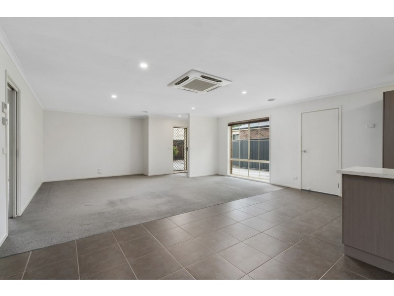 2/74 Guthridge Parade, Sale VIC 3850