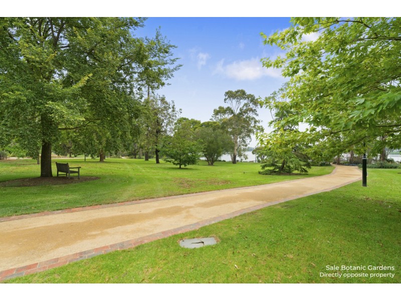 2/74 Guthridge Parade, Sale VIC 3850