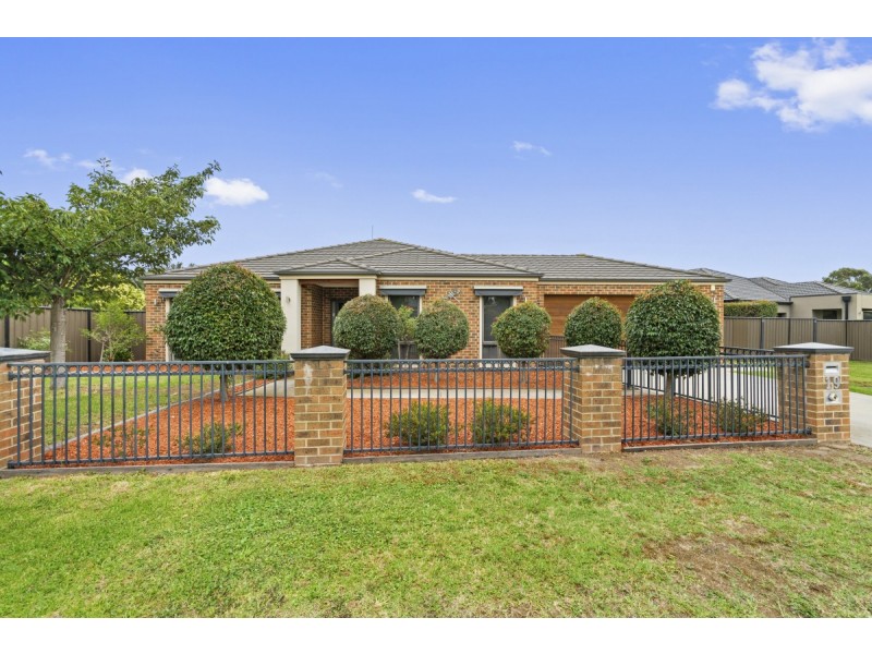 19 Mark Avenue, Sale VIC 3850