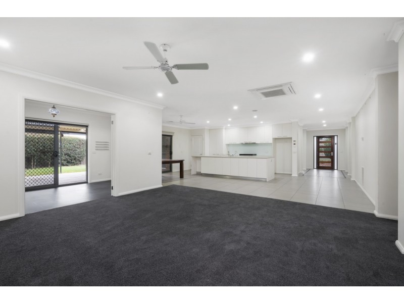 19 Mark Avenue, Sale VIC 3850