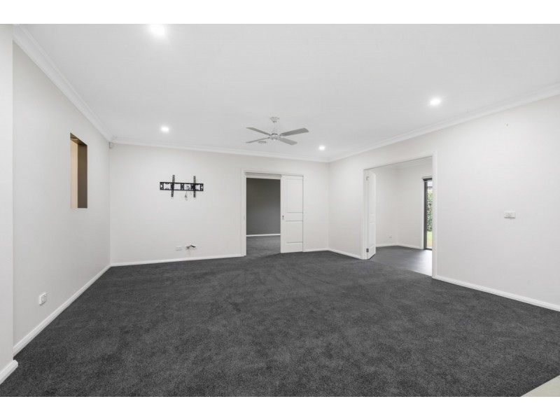 19 Mark Avenue, Sale VIC 3850