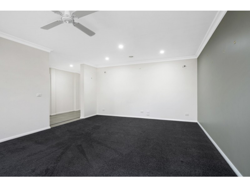 19 Mark Avenue, Sale VIC 3850