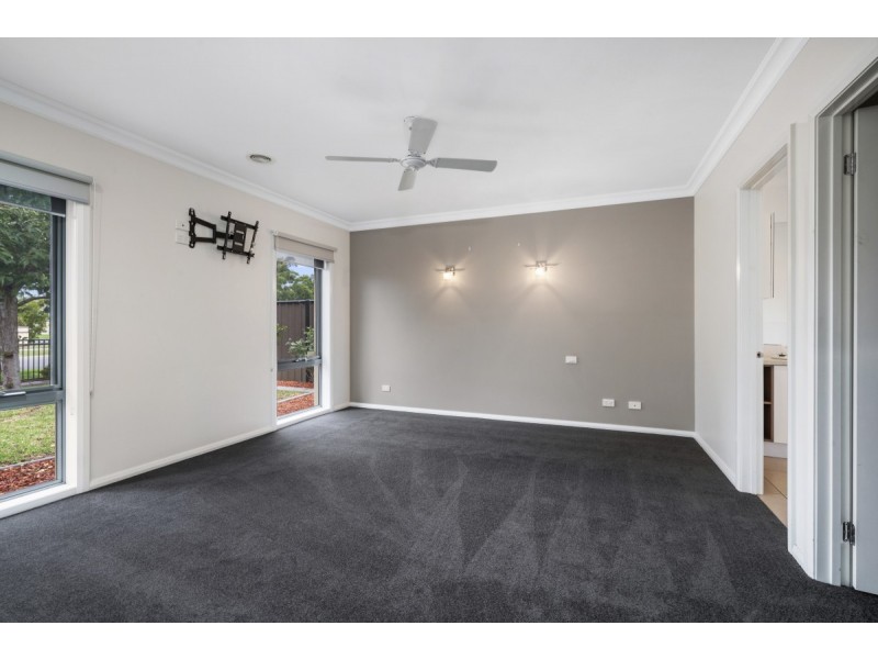 19 Mark Avenue, Sale VIC 3850