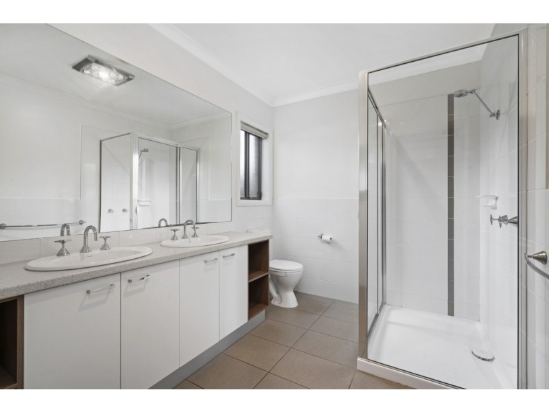 19 Mark Avenue, Sale VIC 3850