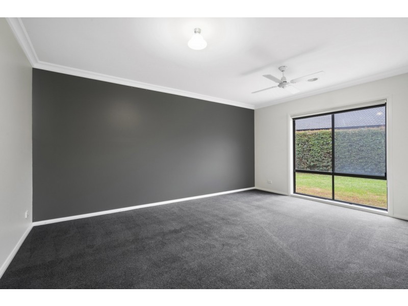 19 Mark Avenue, Sale VIC 3850