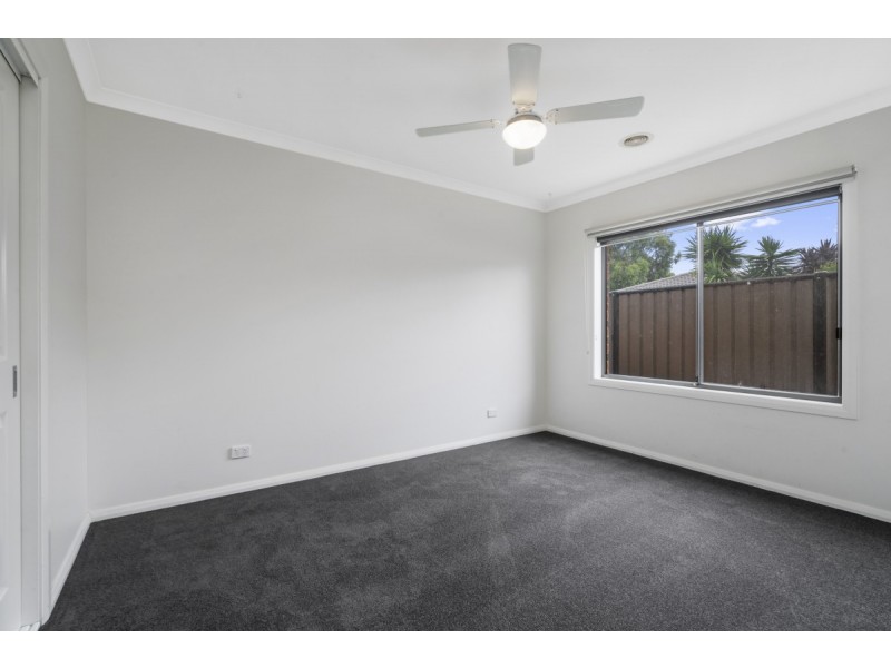 19 Mark Avenue, Sale VIC 3850
