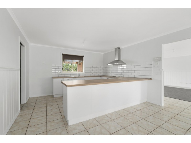 35 Llowalong Road, Stratford VIC 3862