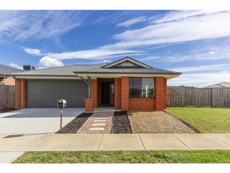 14 Woondella Boulevard, Sale VIC 3850