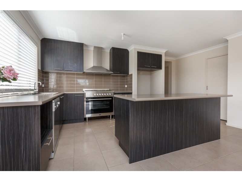 14 Woondella Boulevard, Sale VIC 3850