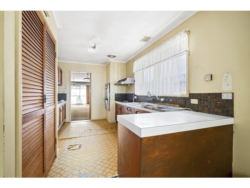 14 Nicholson Street, Sale VIC 3850