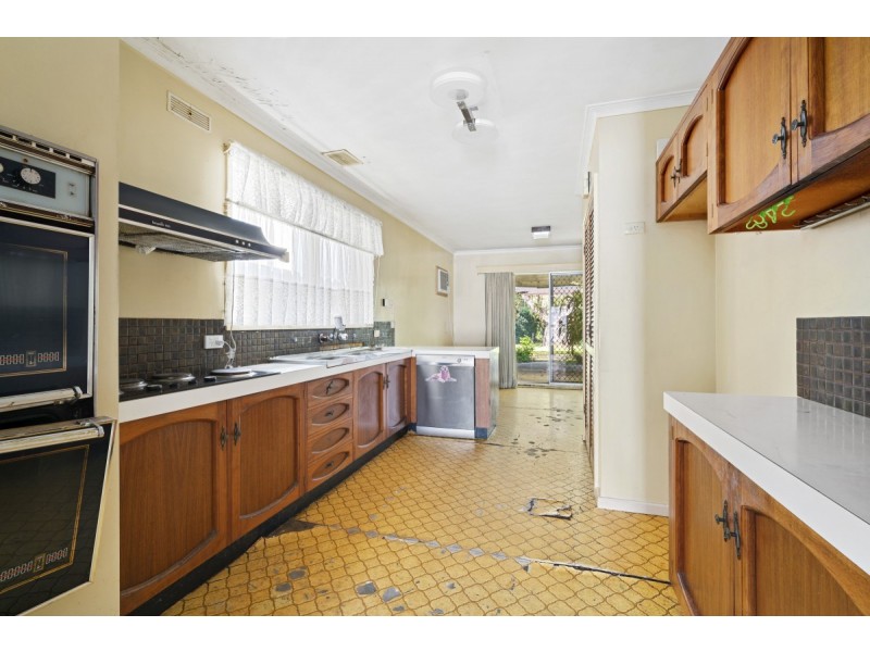 14 Nicholson Street, Sale VIC 3850