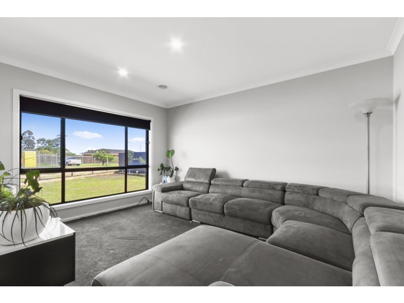 12 Burley Place, Maffra VIC 3860