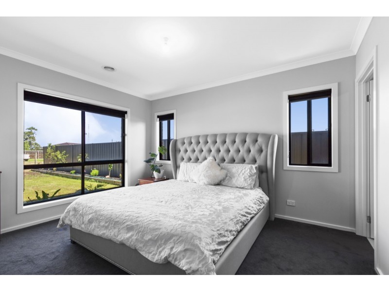 12 Burley Place, Maffra VIC 3860