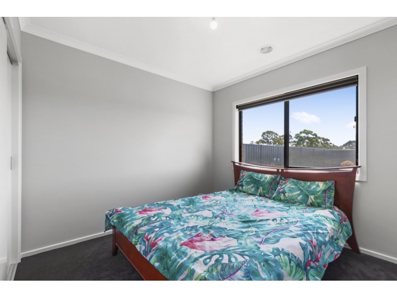 12 Burley Place, Maffra VIC 3860