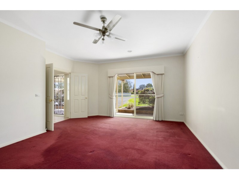 9 Finegan Court, Sale VIC 3850