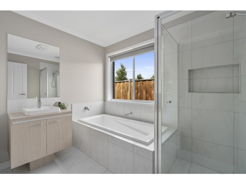 2 Wallace Street, Sale VIC 3850