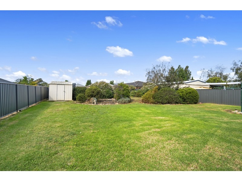 20 Krista Court, Sale VIC 3850