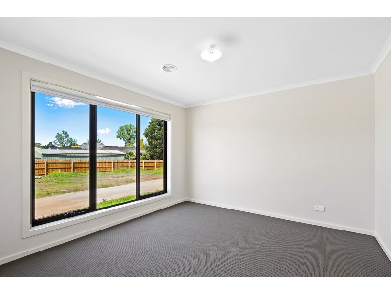 4/24A Gibney Street, Maffra VIC 3860