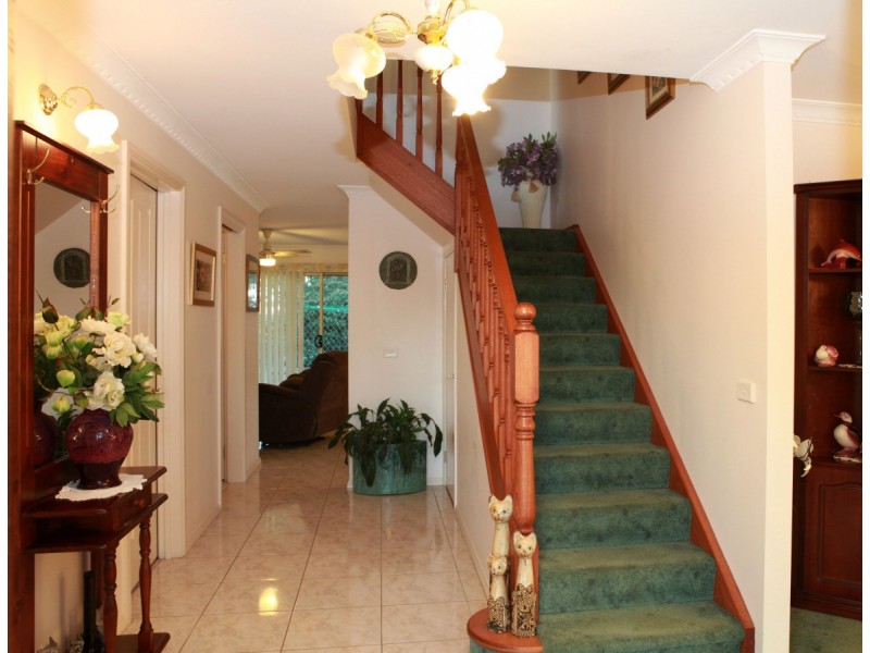 32 Mark Avenue, Sale VIC 3850