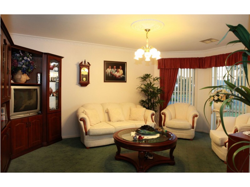 32 Mark Avenue, Sale VIC 3850