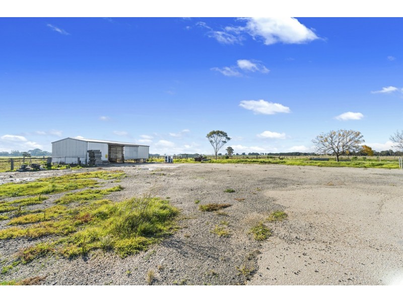 31 Fosterton Road, Cobains VIC 3851