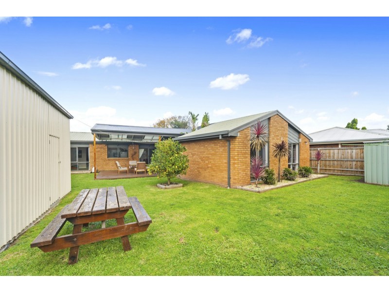 14 Yvette Close, Sale VIC 3850