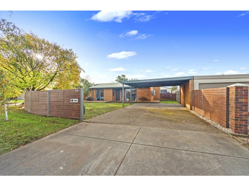 14 Yvette Close, Sale VIC 3850