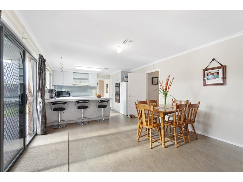 14 Yvette Close, Sale VIC 3850