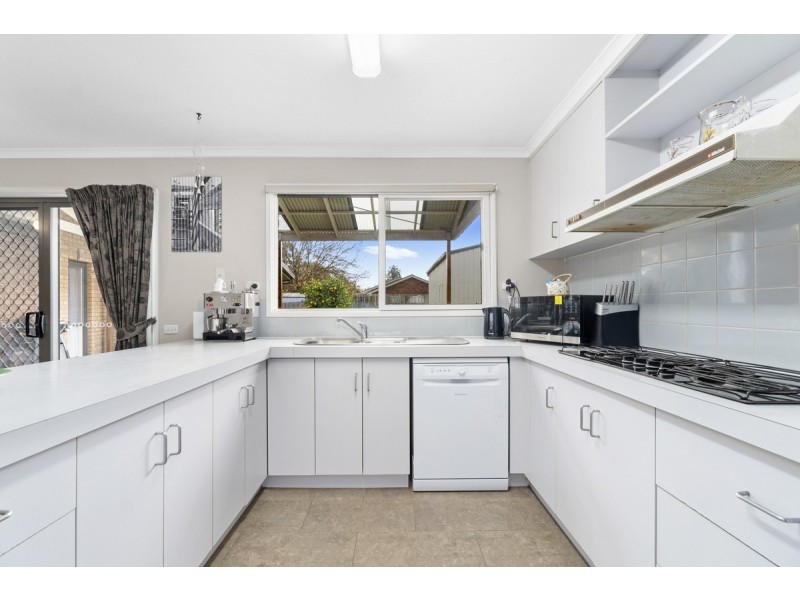 14 Yvette Close, Sale VIC 3850