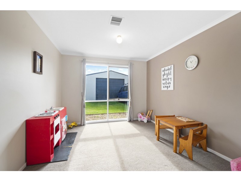 14 Yvette Close, Sale VIC 3850