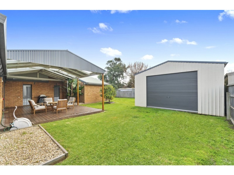 14 Yvette Close, Sale VIC 3850