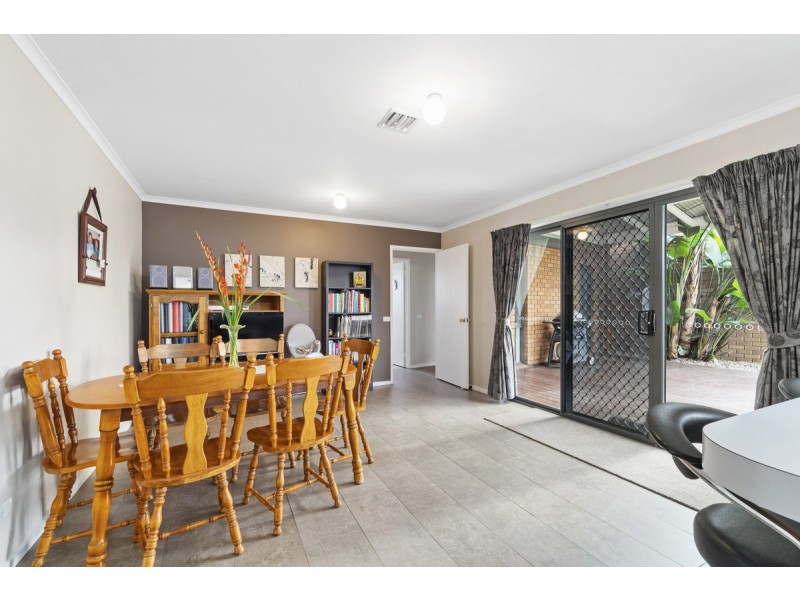 14 Yvette Close, Sale VIC 3850
