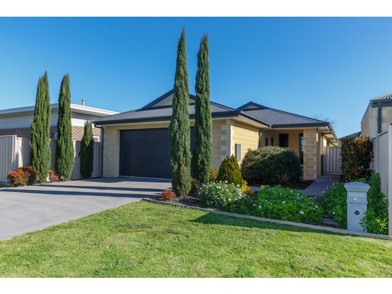 41 Thomson Street, Sale VIC 3850