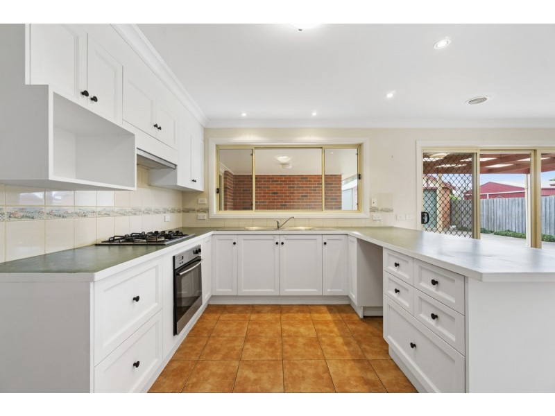 13 Pelican Court, Sale VIC 3850