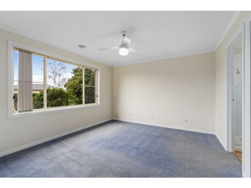 13 Pelican Court, Sale VIC 3850