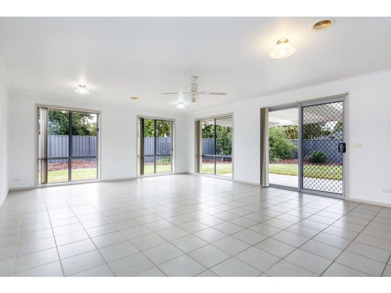 14 Langholme Court, Sale VIC 3850