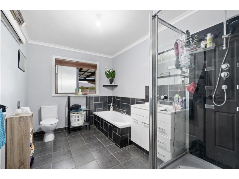 16 Princes Highway, Stratford VIC 3862