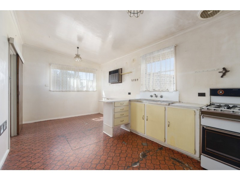 8 Glomar Grove, Sale VIC 3850