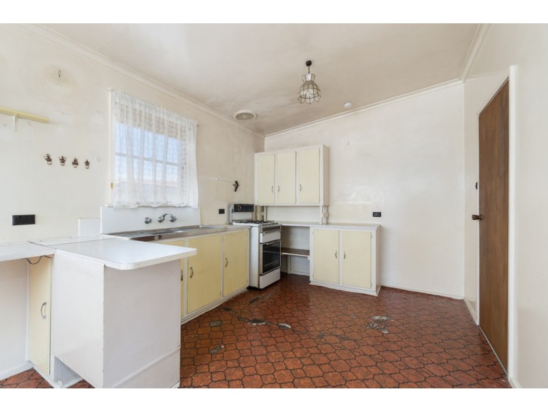 8 Glomar Grove, Sale VIC 3850