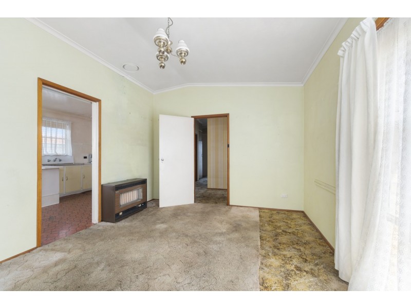 8 Glomar Grove, Sale VIC 3850