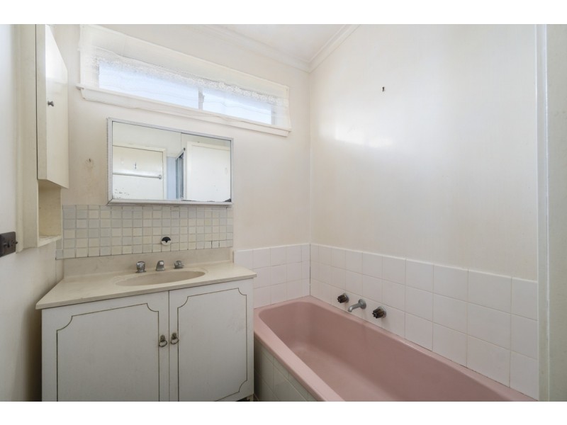 8 Glomar Grove, Sale VIC 3850