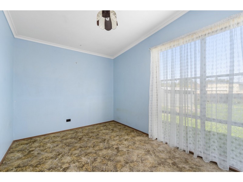 8 Glomar Grove, Sale VIC 3850