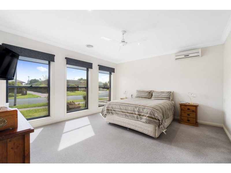 16 Pelican Court, Sale VIC 3850