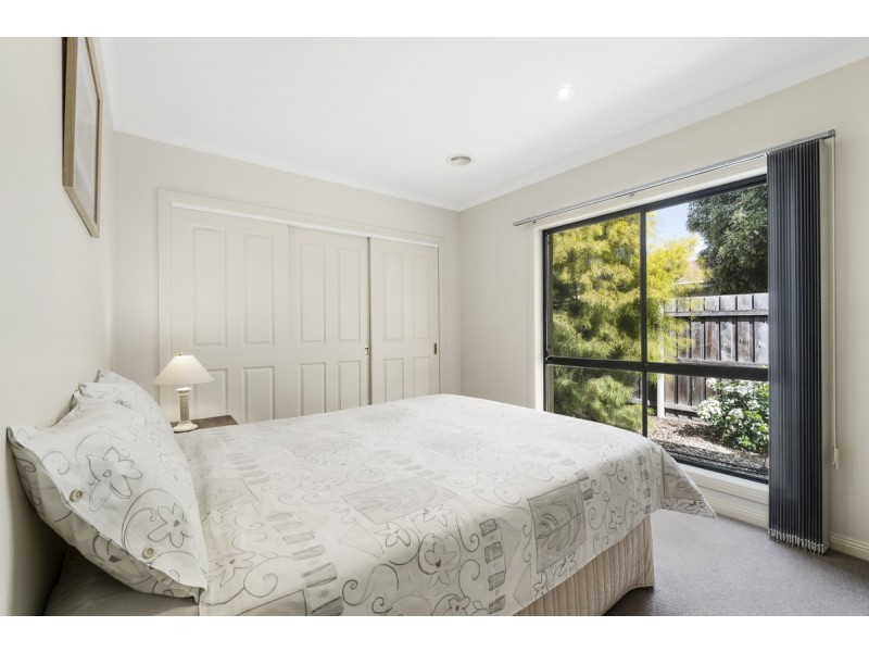 16 Pelican Court, Sale VIC 3850