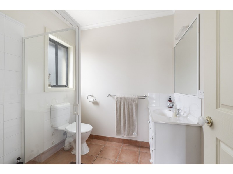 16 Pelican Court, Sale VIC 3850