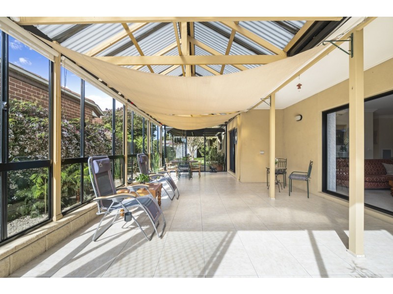 16 Pelican Court, Sale VIC 3850