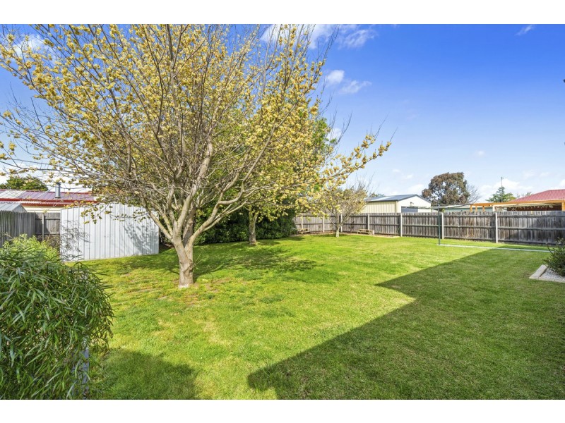 16 Pelican Court, Sale VIC 3850