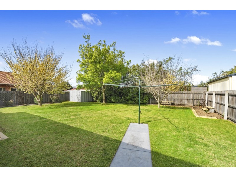 16 Pelican Court, Sale VIC 3850